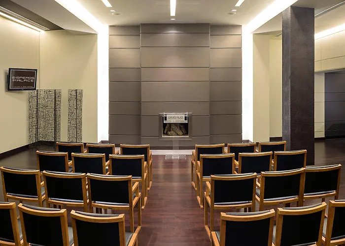 Esperos Palace Luxury & Ξενοδοχείο Καστοριά